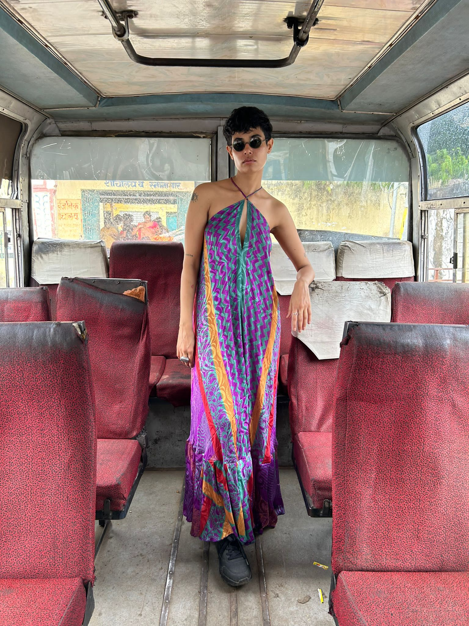 old bus sari dress sunglasses short hair streetstyle