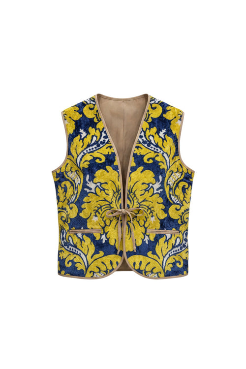 Gilet Devï Studios SARL en velours upcyclé bleu et jaune avec motif floral, fermeture par lacet, fait main au Maroc.