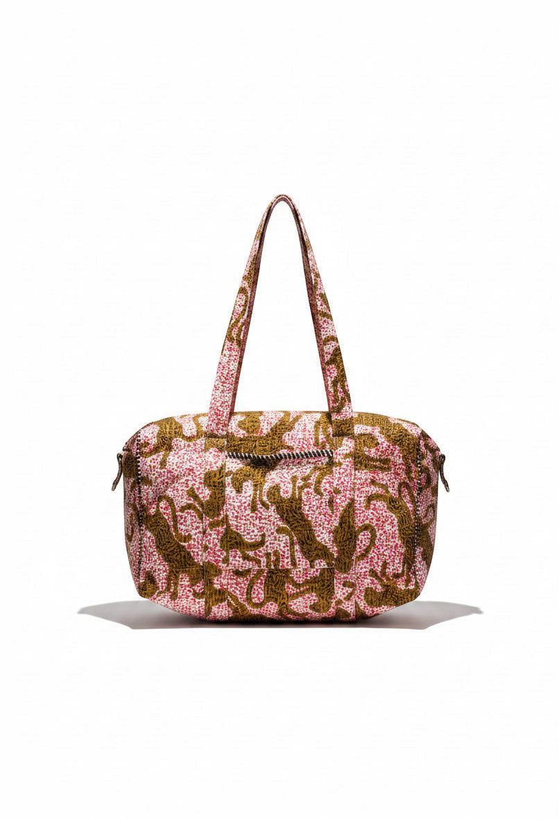 Sac de voyage Devï Studios SARL Isabella en coton rose et marron avec imprimé léopard, idéal pour le week-end.